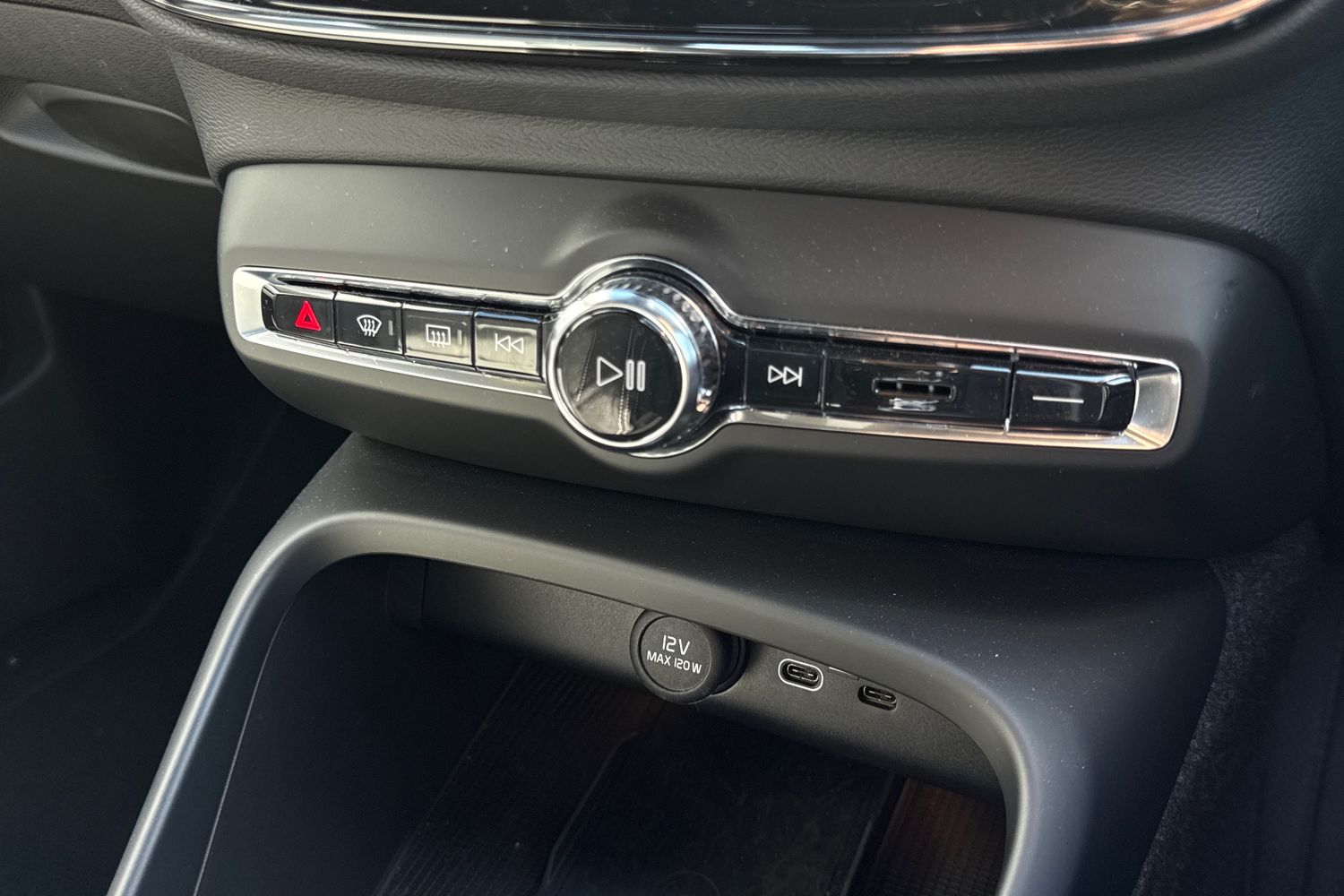 Used Volvo XC40 2023 for sale - 78155046: Photo 51