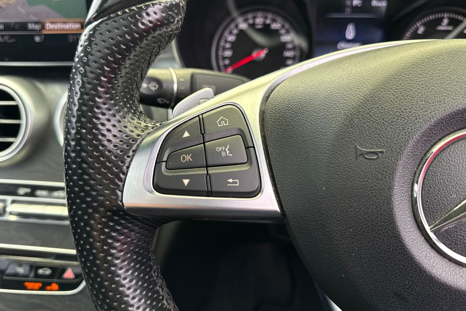 Used Mercedes-Benz C Class 2017 for sale - 77787556: Photo 38