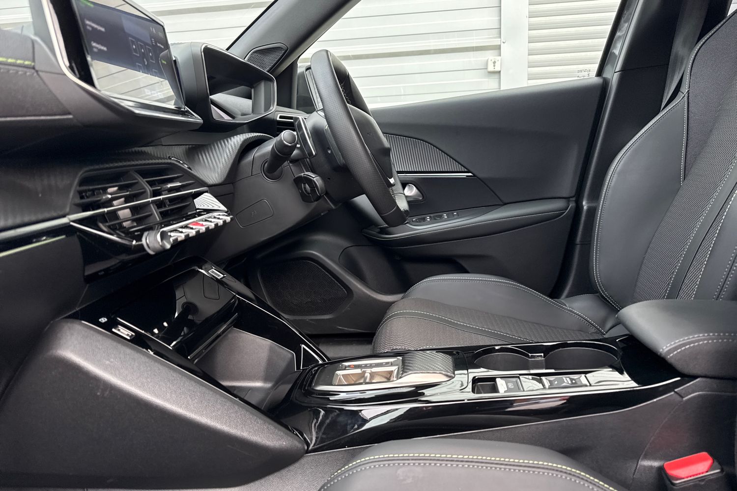 Used Peugeot 2008 2024 for sale - 76844569: Photo 35