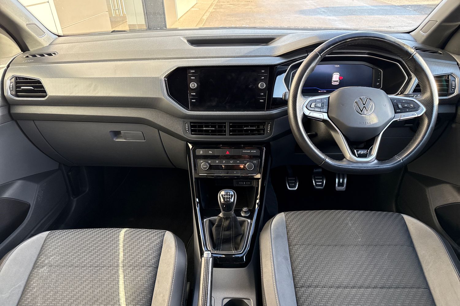 Used Volkswagen T-Cross 2021 for sale - 77135366: Photo 32