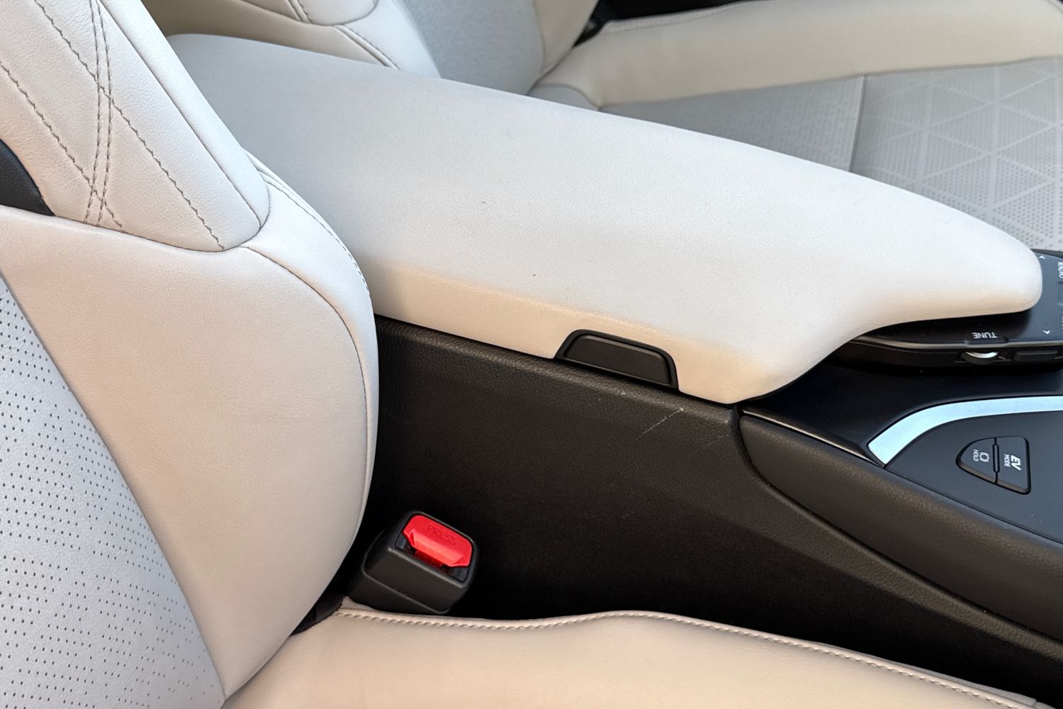 Used Lexus UX 2021 for sale - 76346464: Photo 37