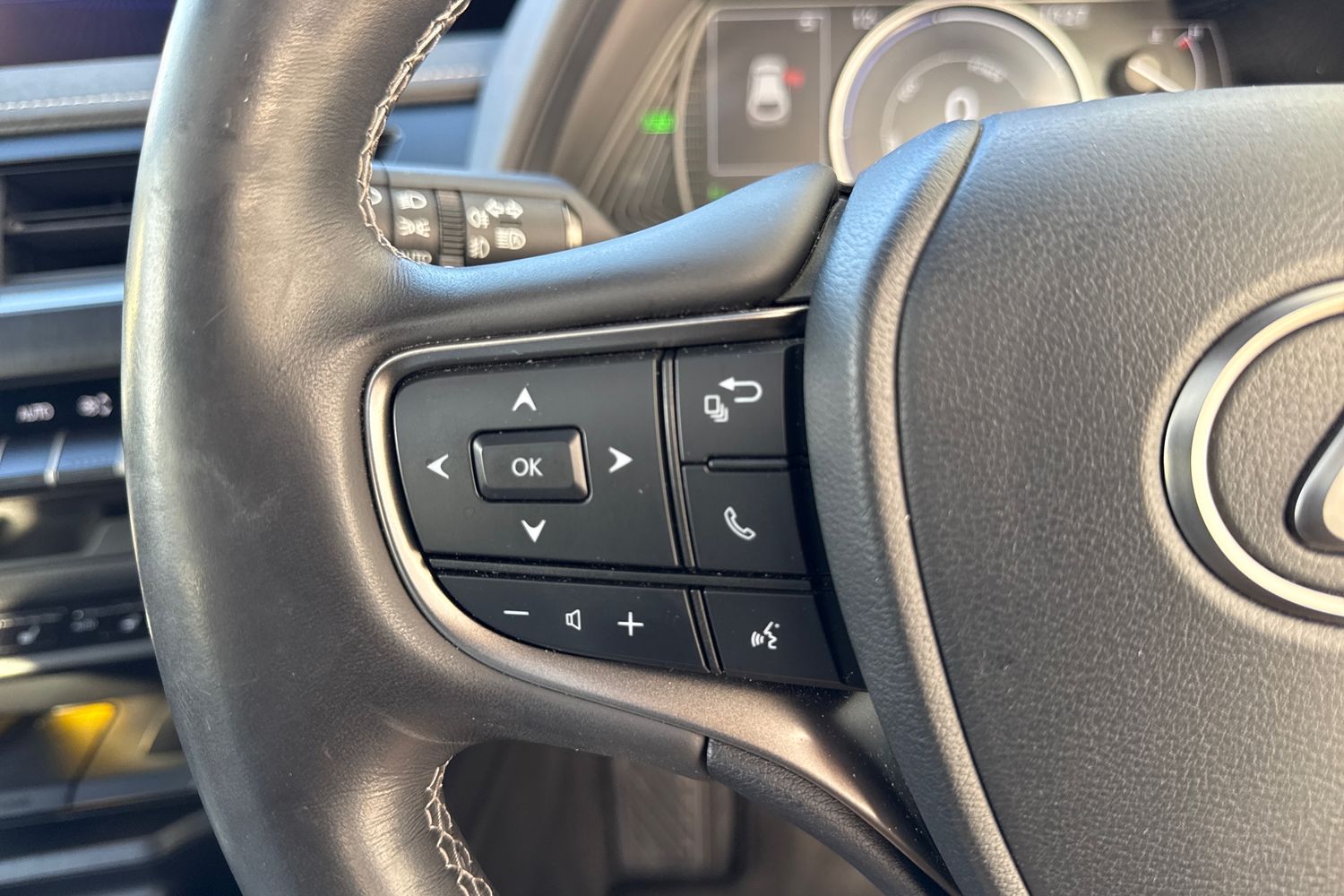 Used Lexus UX 2021 for sale - 76346464: Photo 55