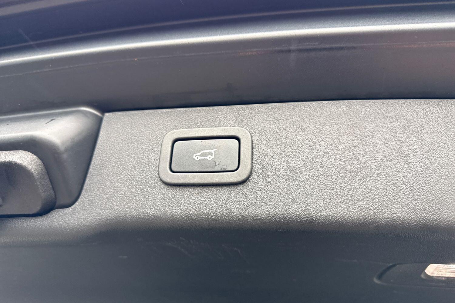 Used Jaguar XF 2019 for sale - 78107476: Photo 29