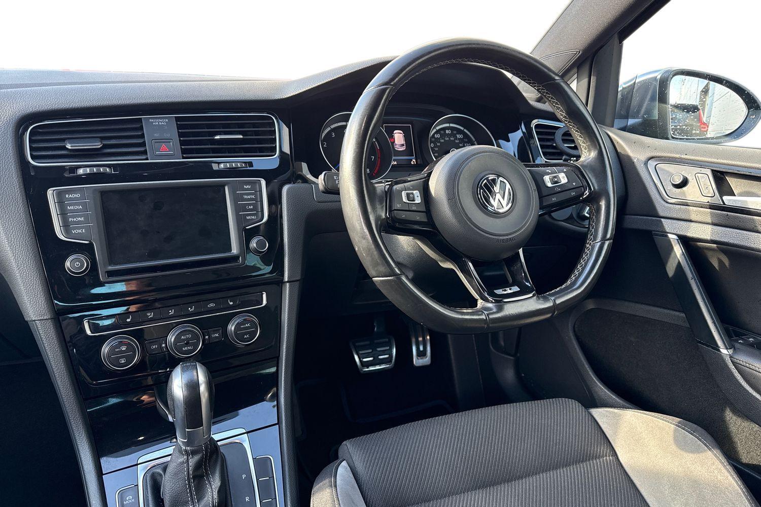 Used Volkswagen Golf 2017 for sale - 78029418: Photo 12