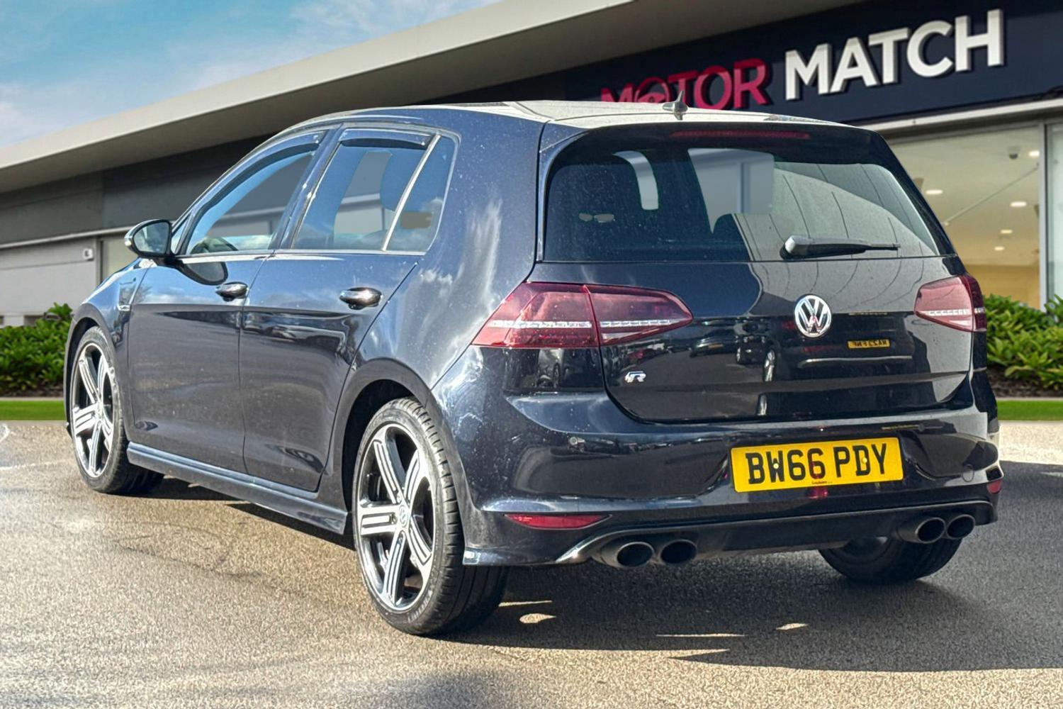 Used Volkswagen Golf 2017 for sale - 78029418: Photo 2