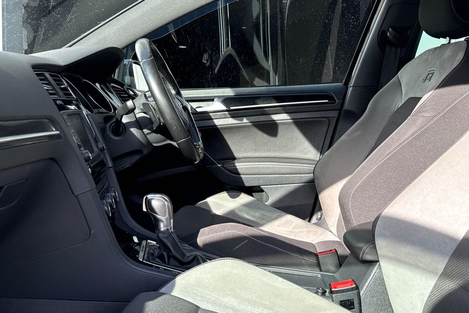 Used Volkswagen Golf 2017 for sale - 78029418: Photo 30