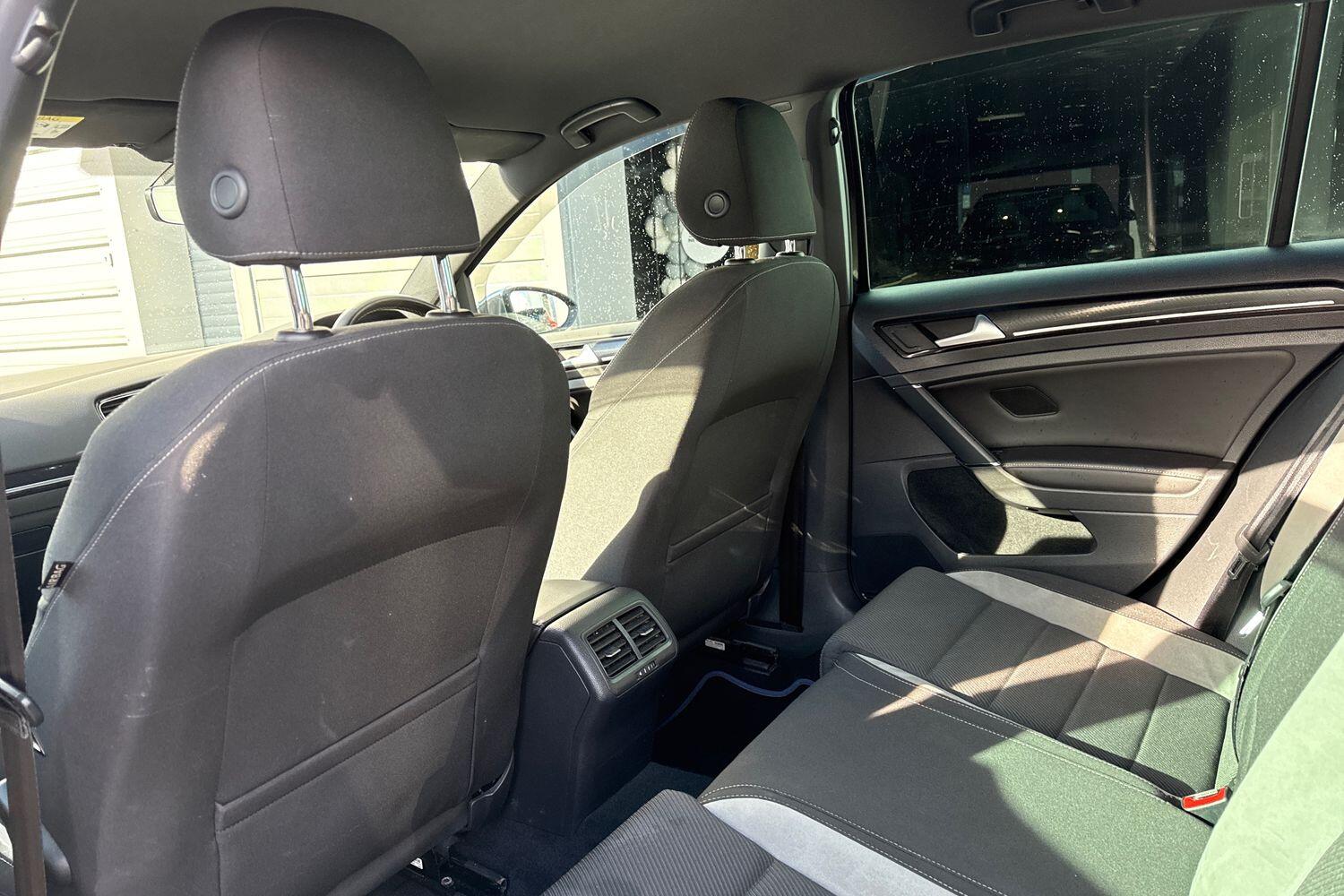 Used Volkswagen Golf 2017 for sale - 78029418: Photo 31