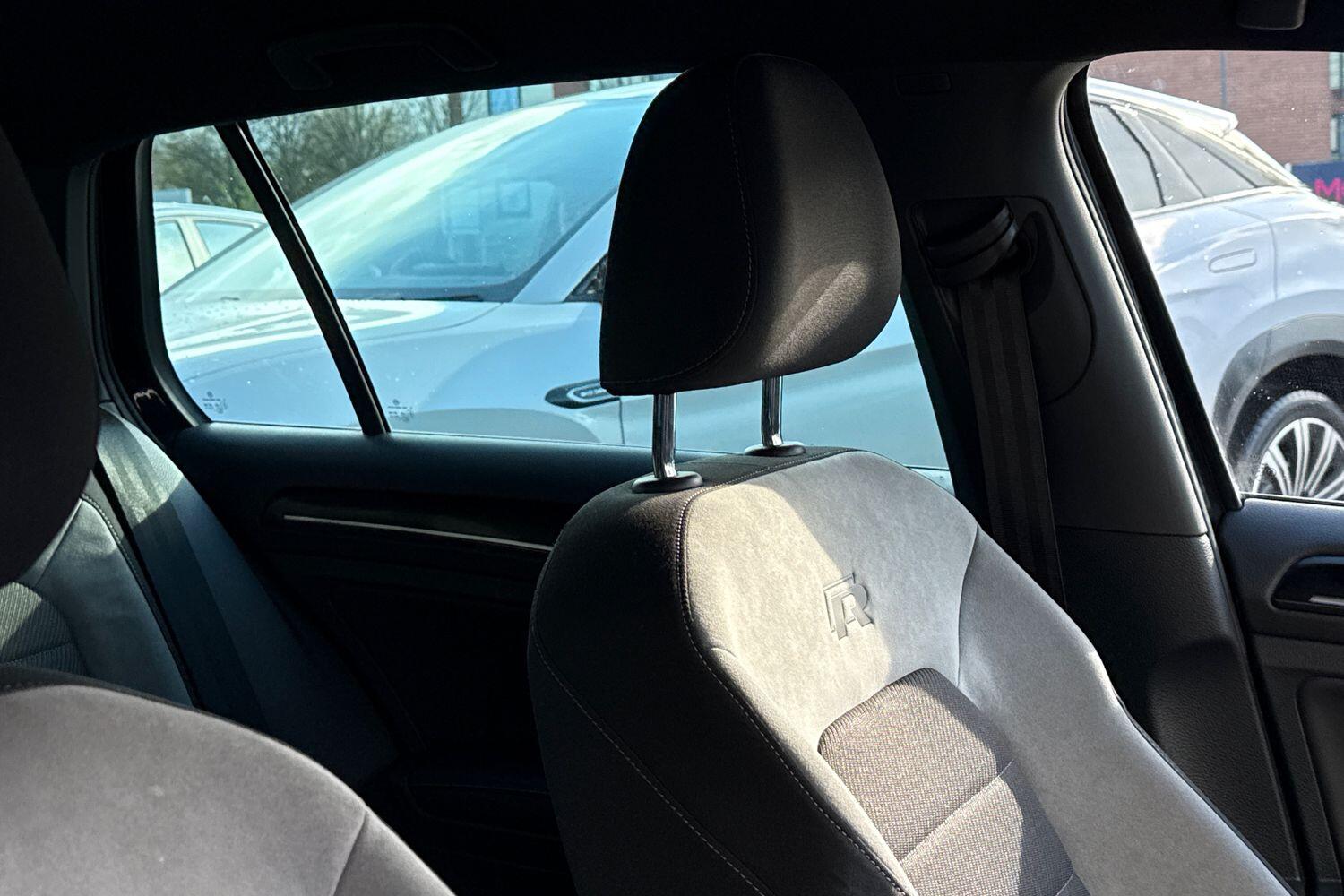 Used Volkswagen Golf 2017 for sale - 78029418: Photo 34