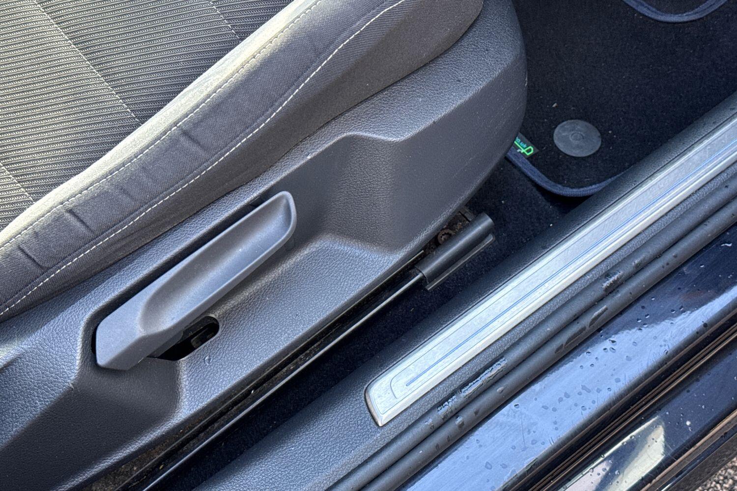 Used Volkswagen Golf 2017 for sale - 78029418: Photo 36