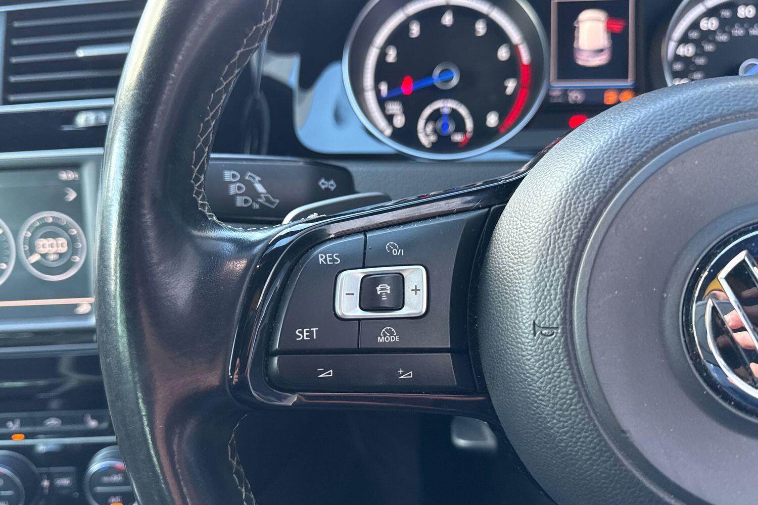 Used Volkswagen Golf 2017 for sale - 78029418: Photo 47