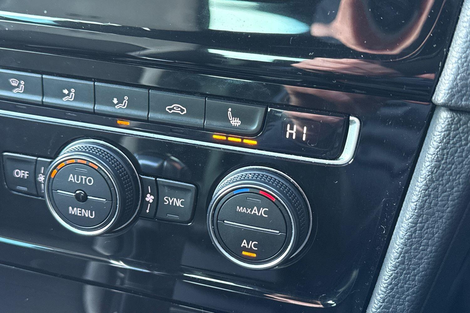 Used Volkswagen Golf 2017 for sale - 78029418: Photo 56