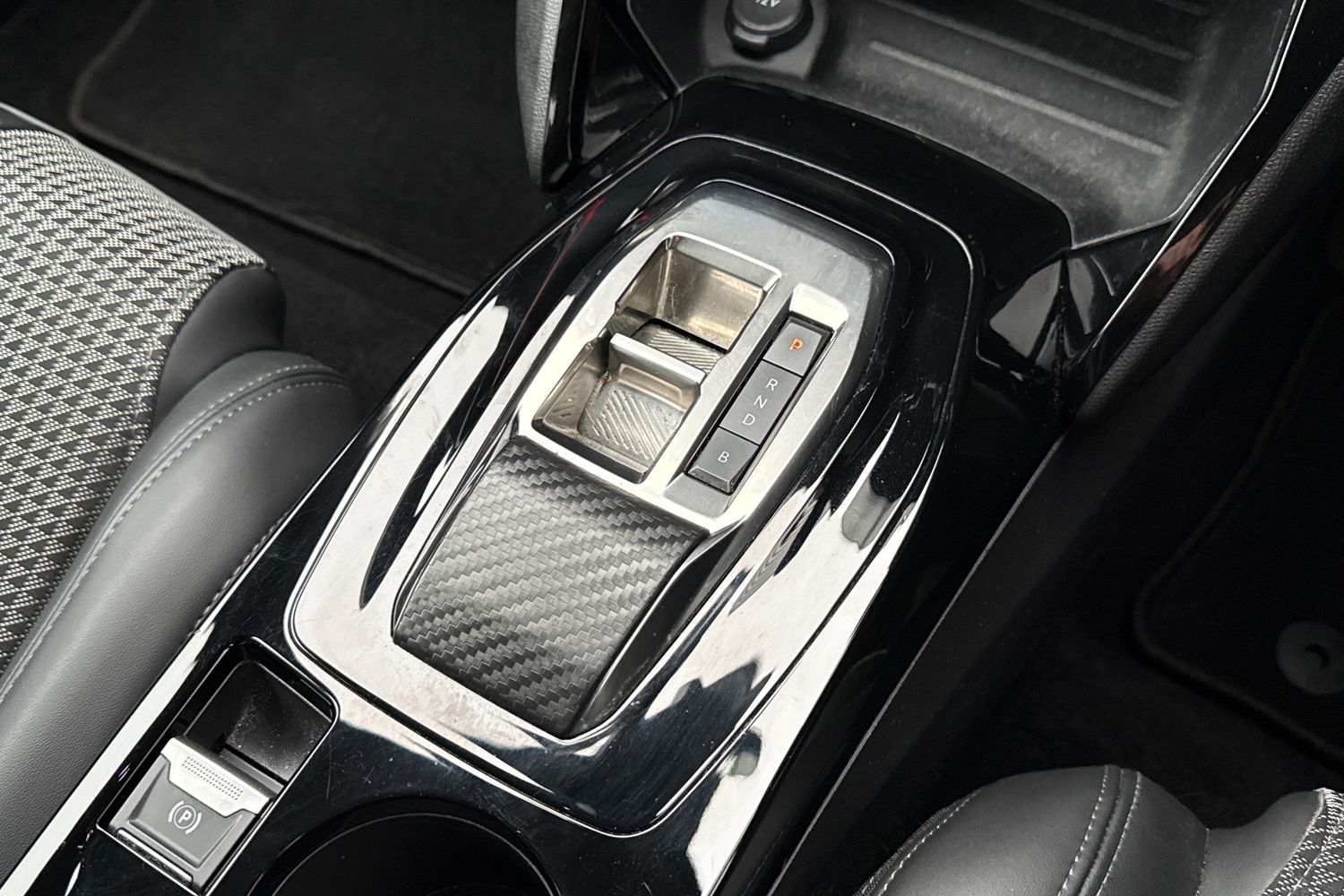 Used Peugeot E-2008 2023 for sale - 77429631: Photo 20