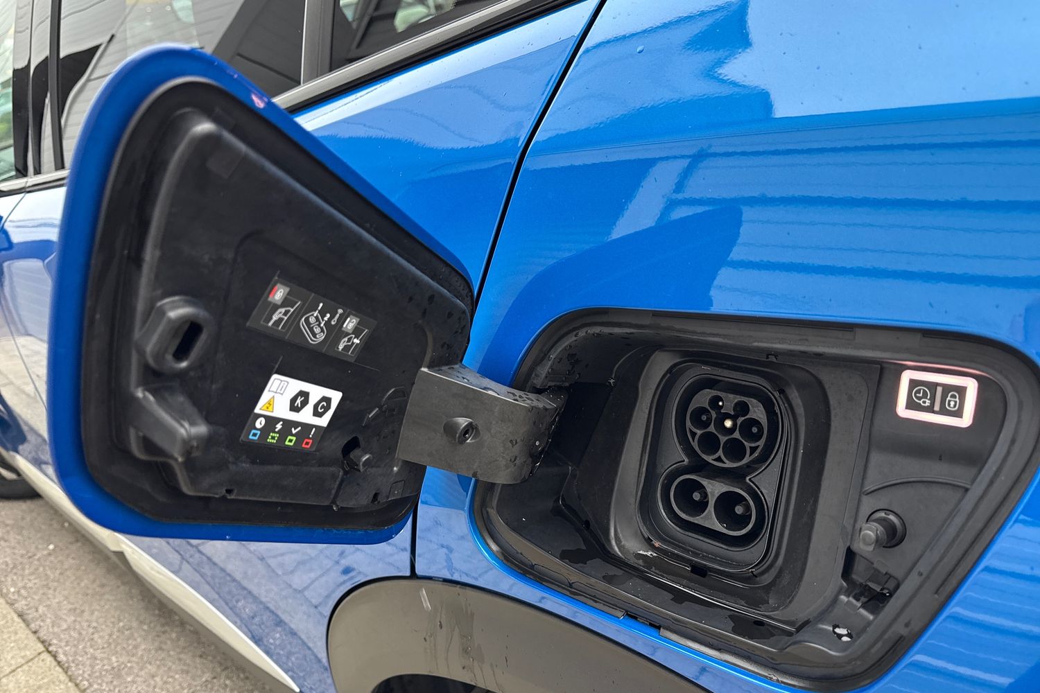 Used Peugeot E-2008 2023 for sale - 77429631: Photo 32