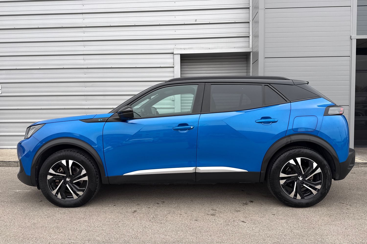 Used Peugeot E-2008 2023 for sale - 77429631: Photo 33