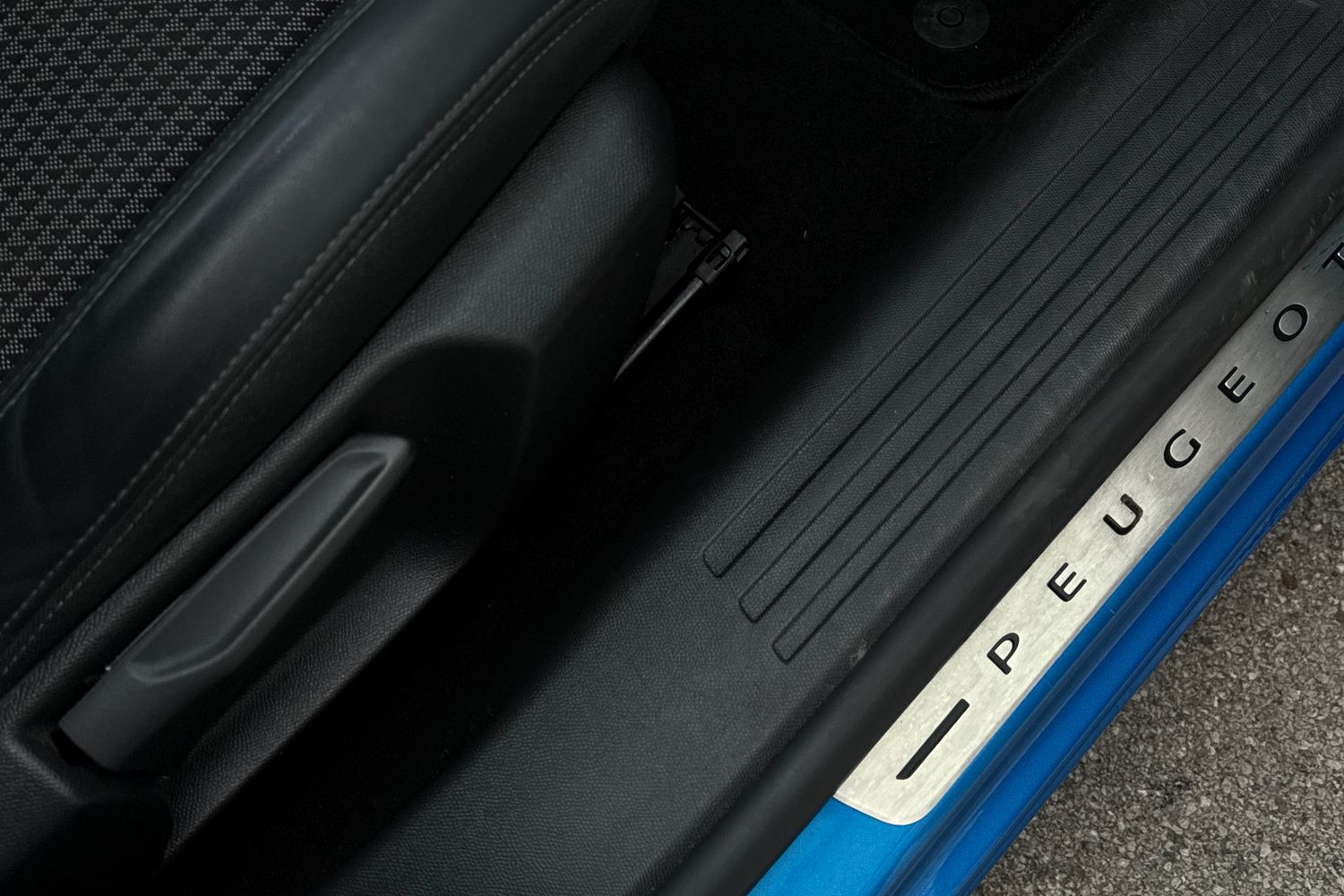 Used Peugeot E-2008 2023 for sale - 77429631: Photo 43