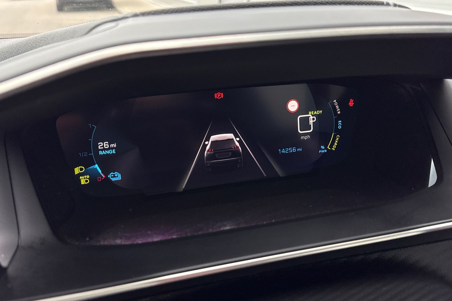 Used Peugeot E-2008 2023 for sale - 77429631: Photo 59