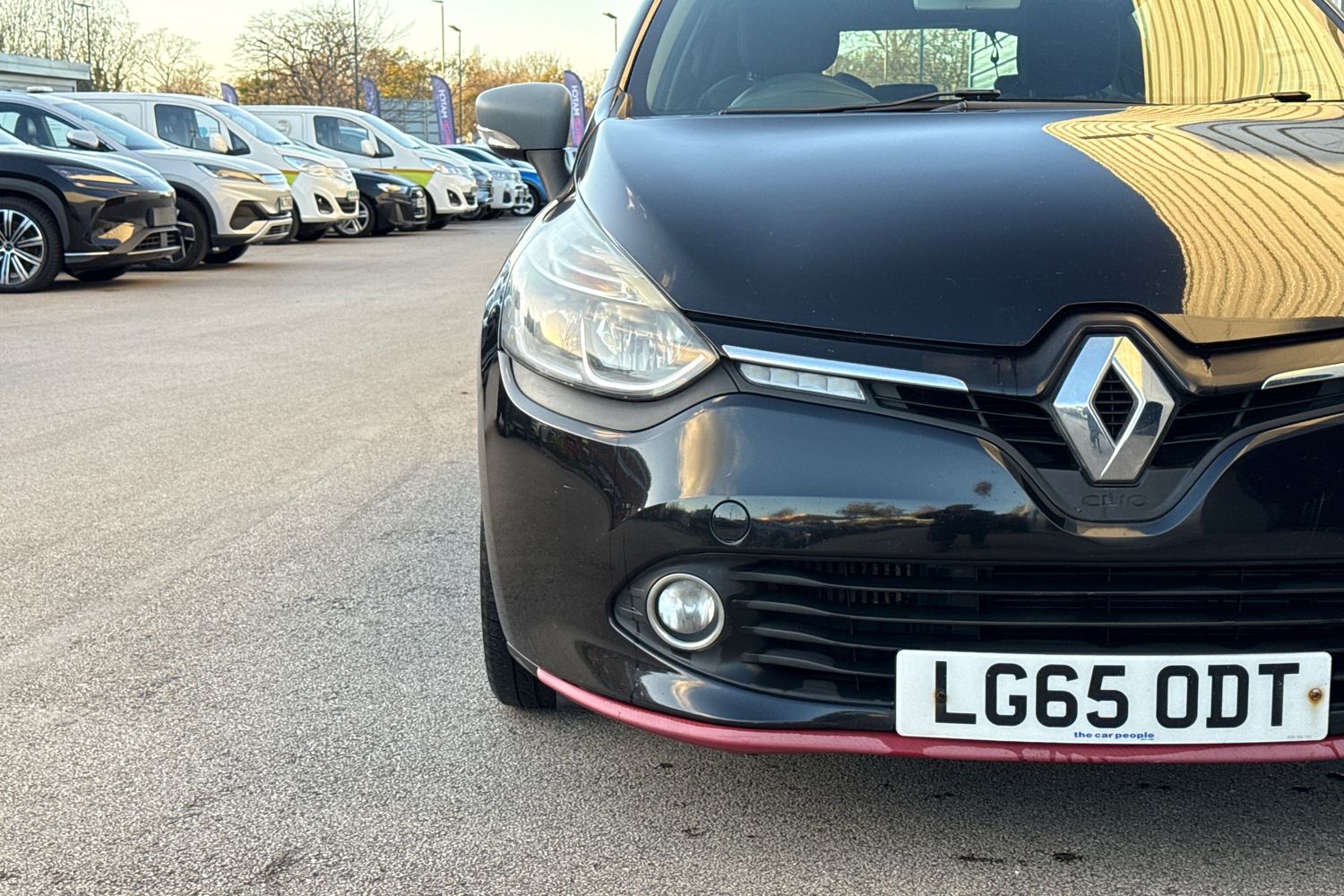 Used Renault Clio 2015 for sale - 76705571: Photo 25