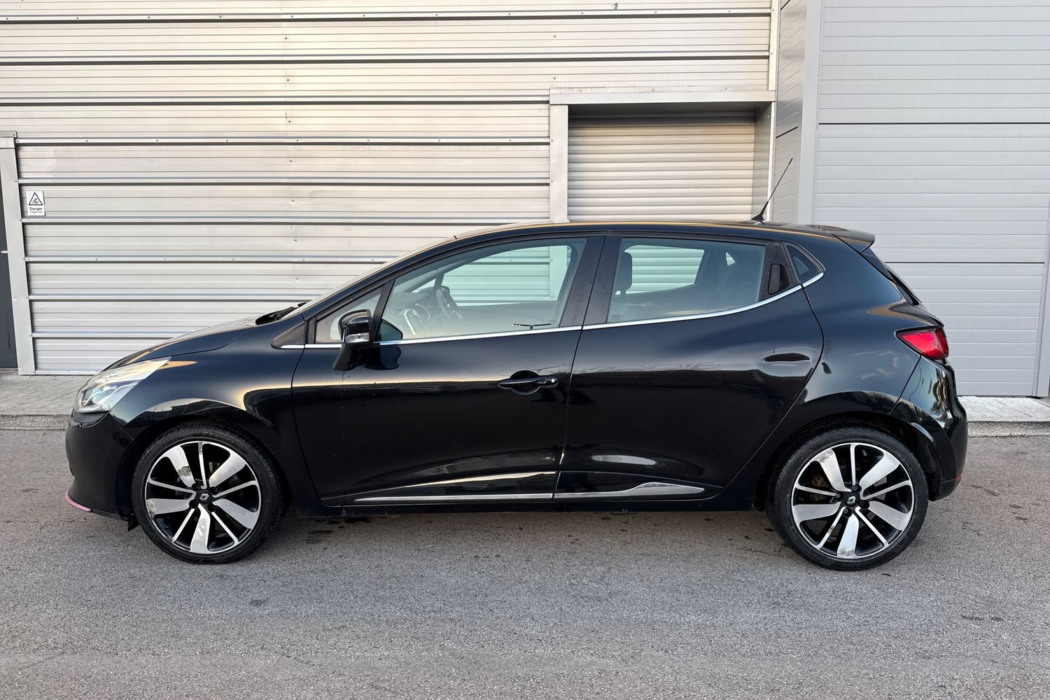 Used Renault Clio 2015 for sale - 76705571: Photo 39