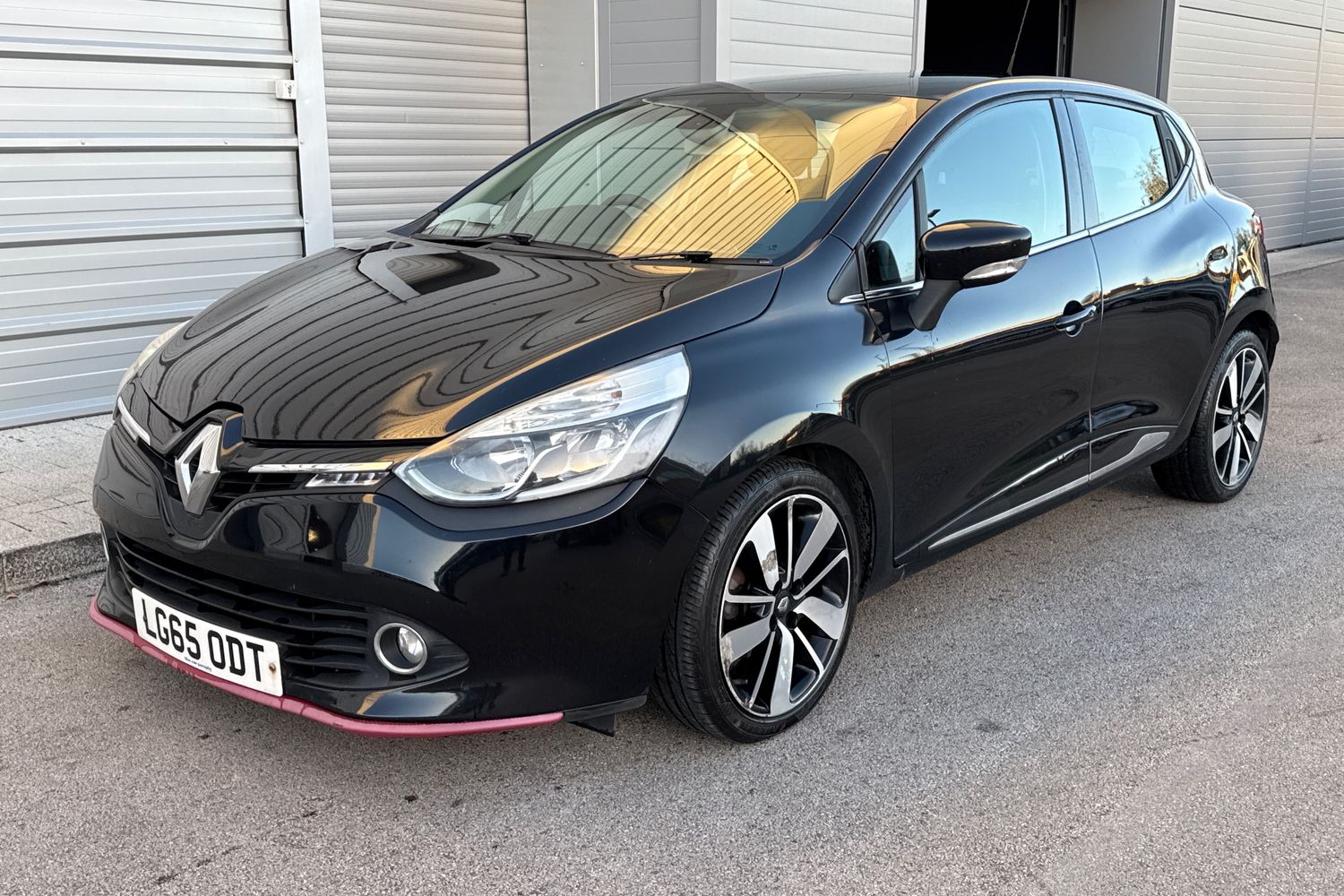 Used Renault Clio 2015 for sale - 76705571: Photo 40