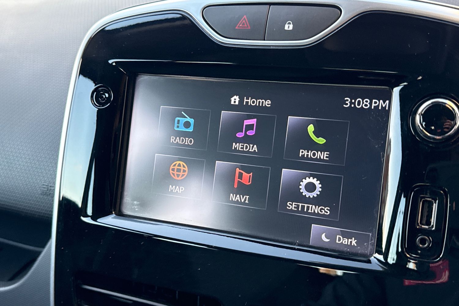 Used Renault Clio 2015 for sale - 76705571: Photo 49