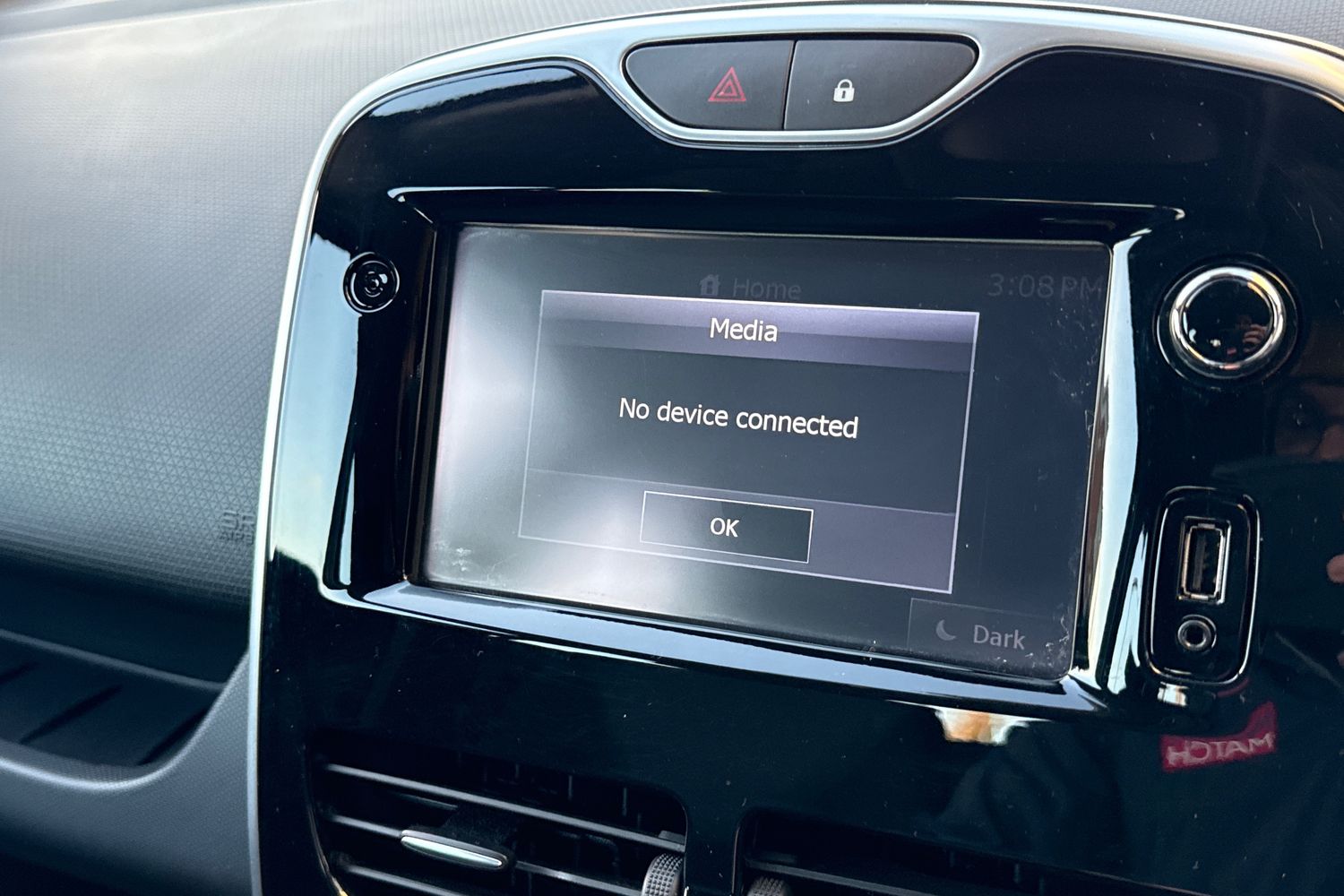 Used Renault Clio 2015 for sale - 76705571: Photo 50