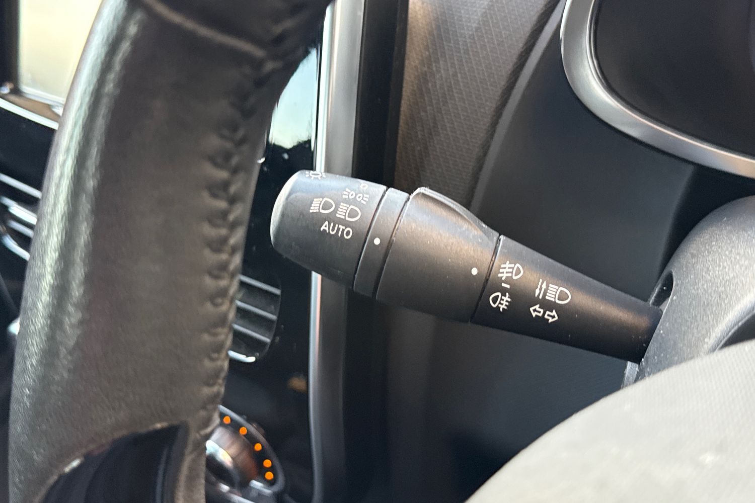 Used Renault Clio 2015 for sale - 76705571: Photo 56