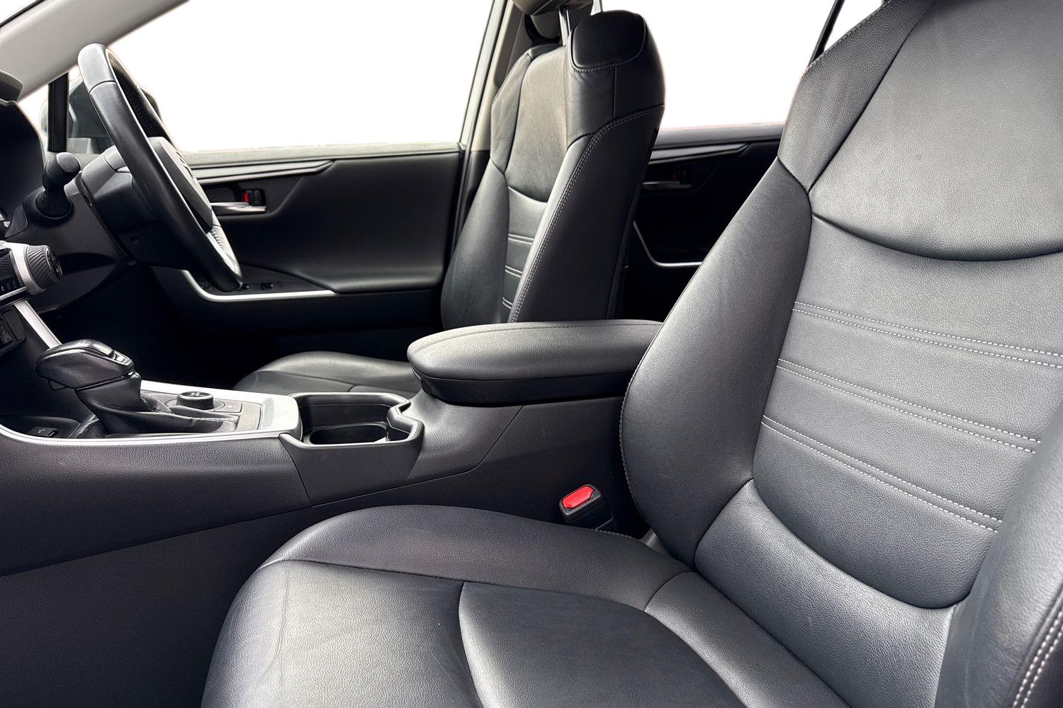 Used Toyota RAV4 2021 for sale - 76236689: Photo 16