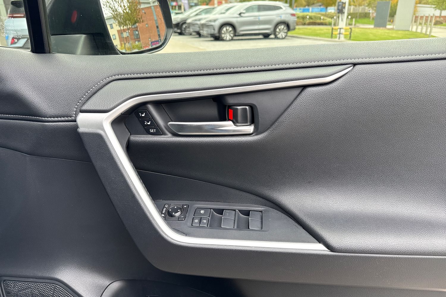 Used Toyota RAV4 2021 for sale - 76236689: Photo 21