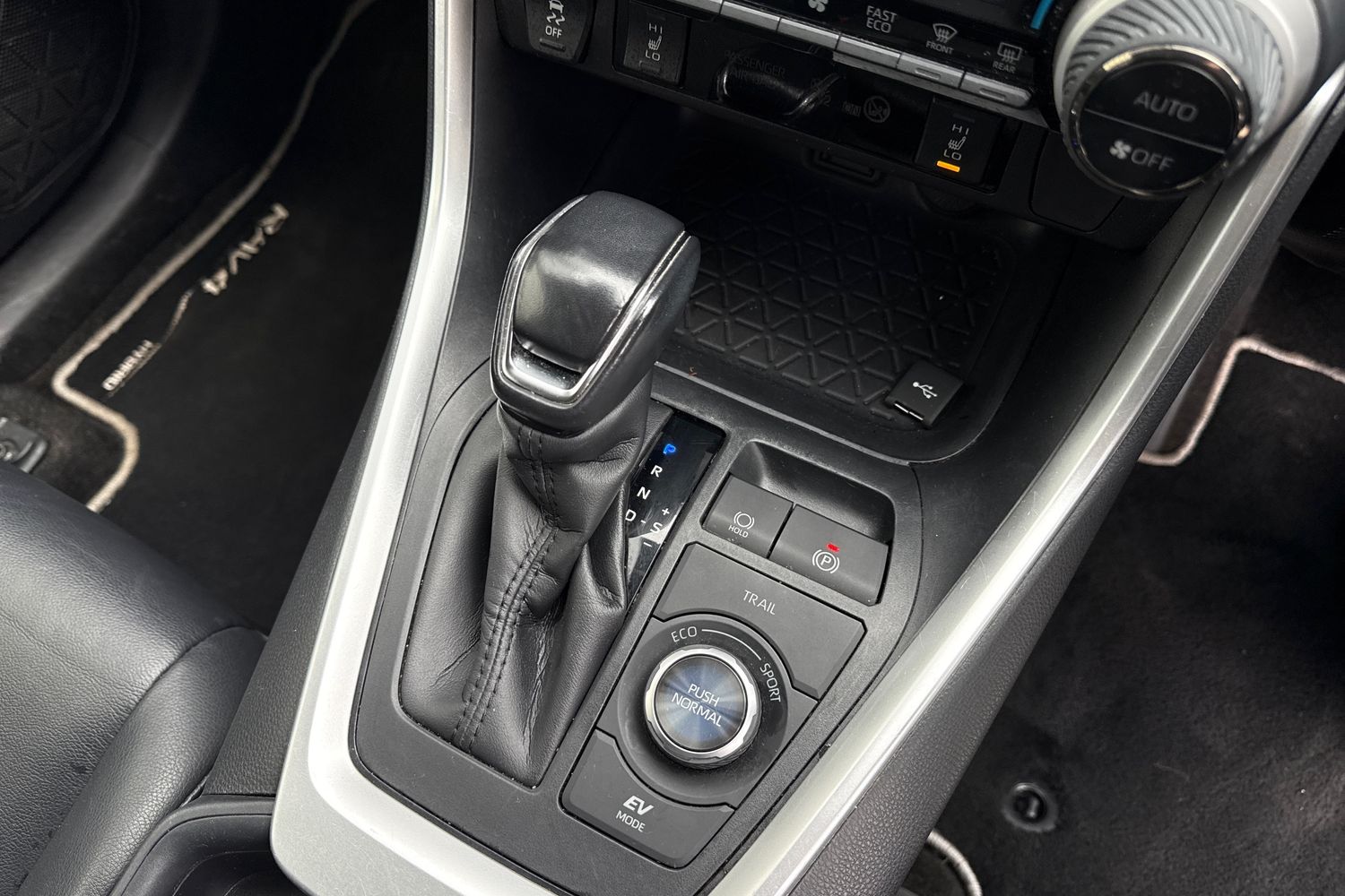 Used Toyota RAV4 2021 for sale - 76236689: Photo 23