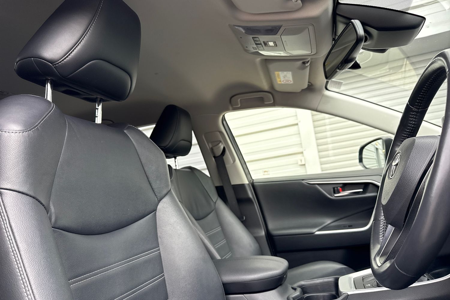 Used Toyota RAV4 2021 for sale - 76236689: Photo 24