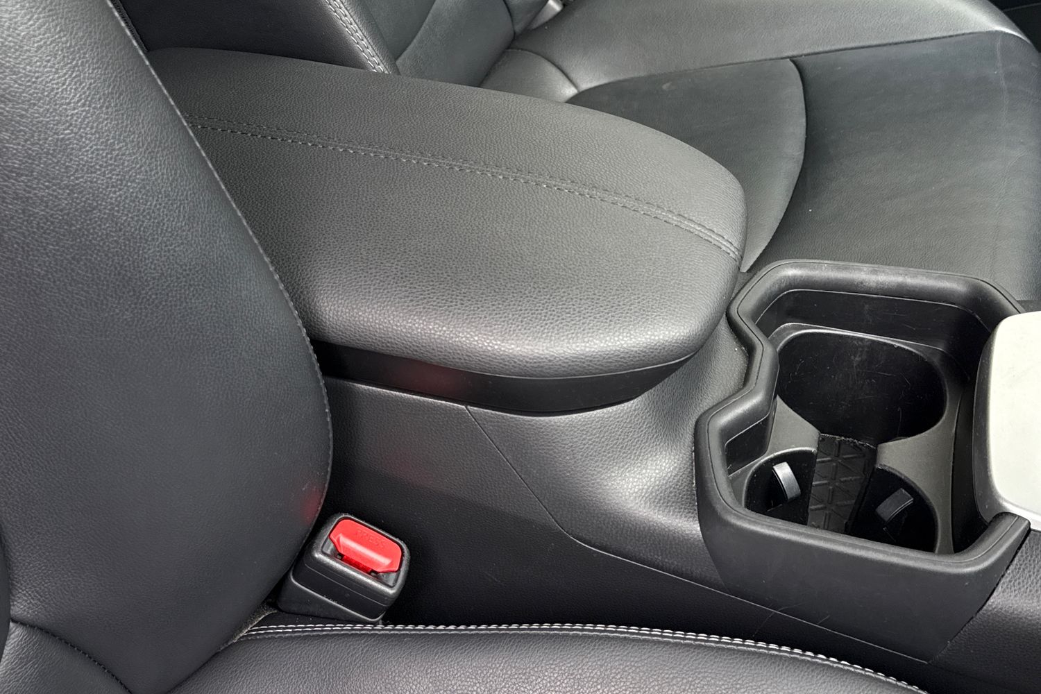 Used Toyota RAV4 2021 for sale - 76236689: Photo 38