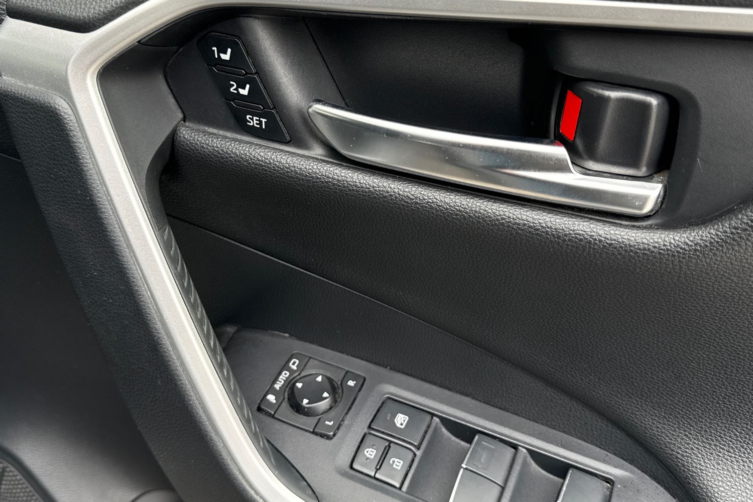 Used Toyota RAV4 2021 for sale - 76236689: Photo 40