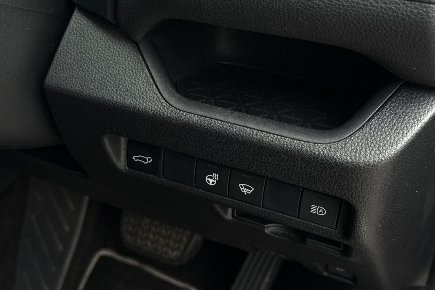 Used Toyota RAV4 2021 for sale - 76236689: Photo 41