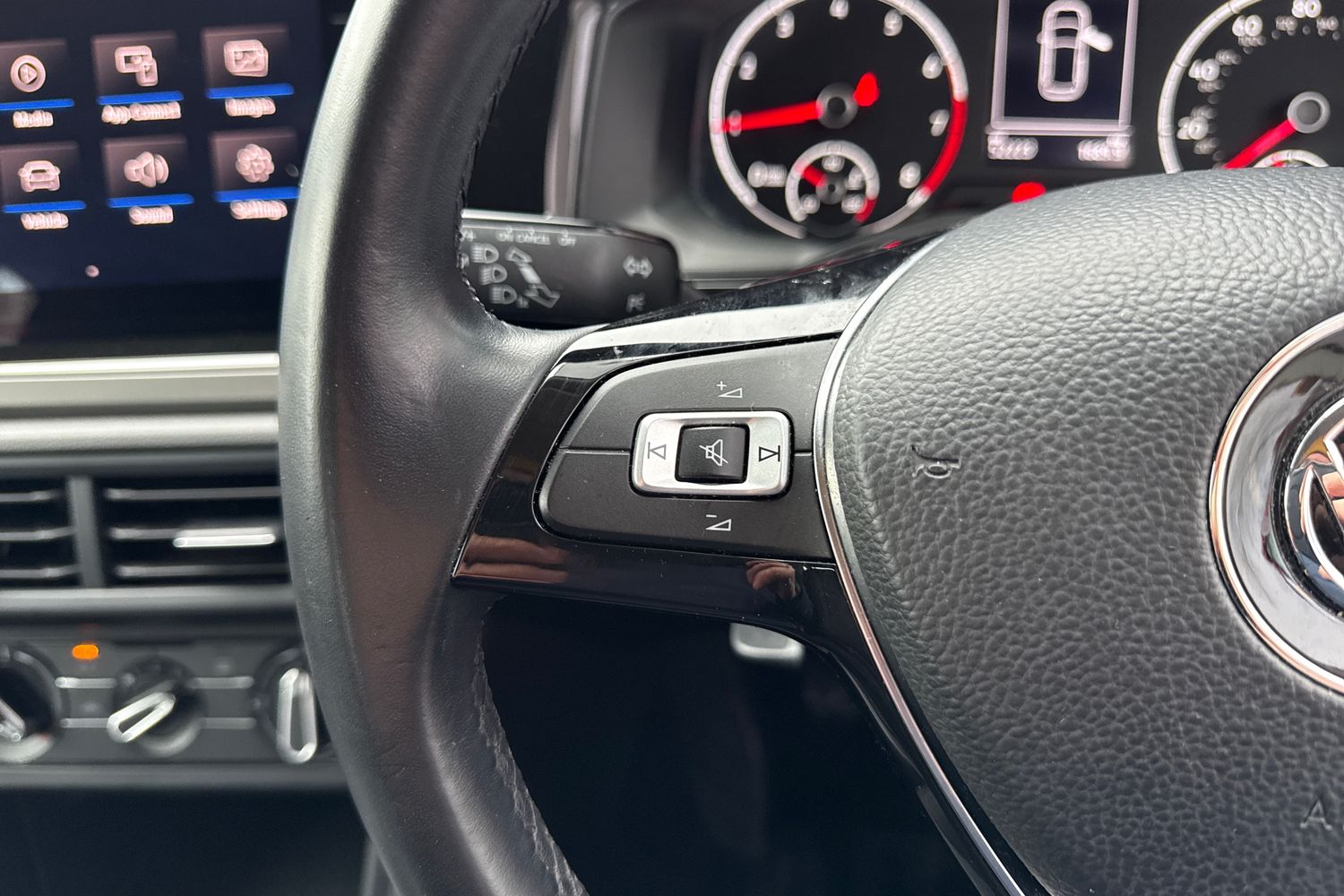 Used Volkswagen Polo 2019 for sale - 77249642: Photo 41