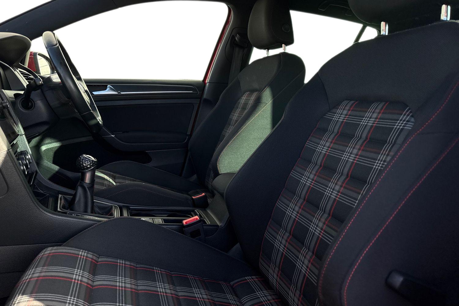 Used Volkswagen Golf 2017 for sale - 77355410: Photo 15