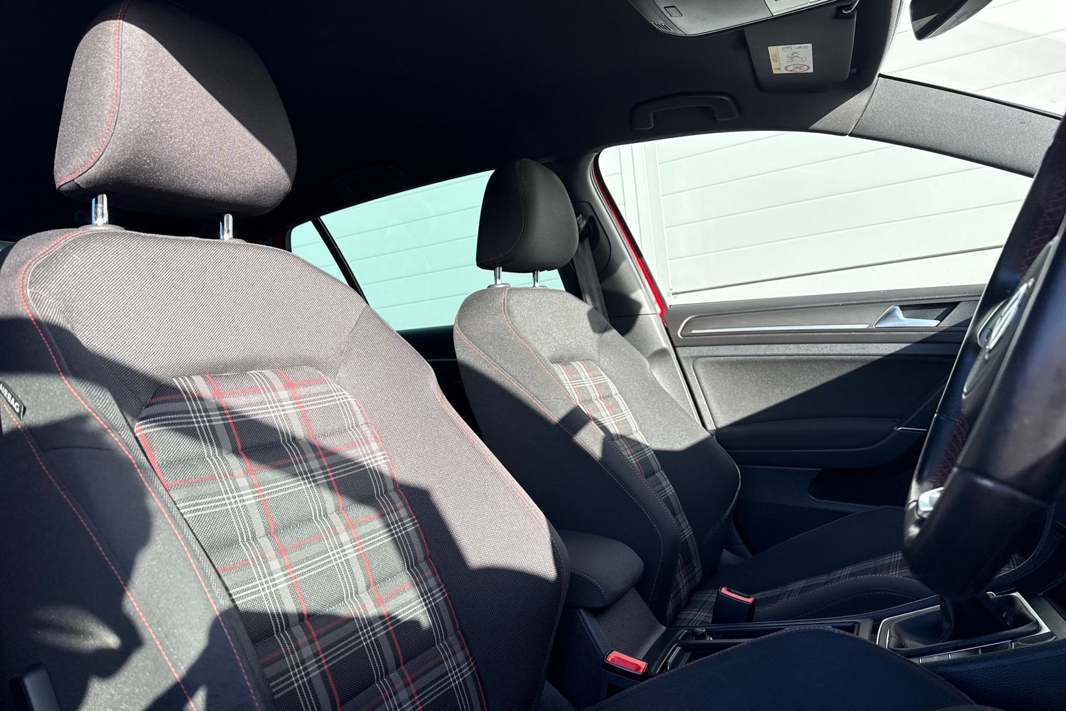 Used Volkswagen Golf 2017 for sale - 77355410: Photo 23