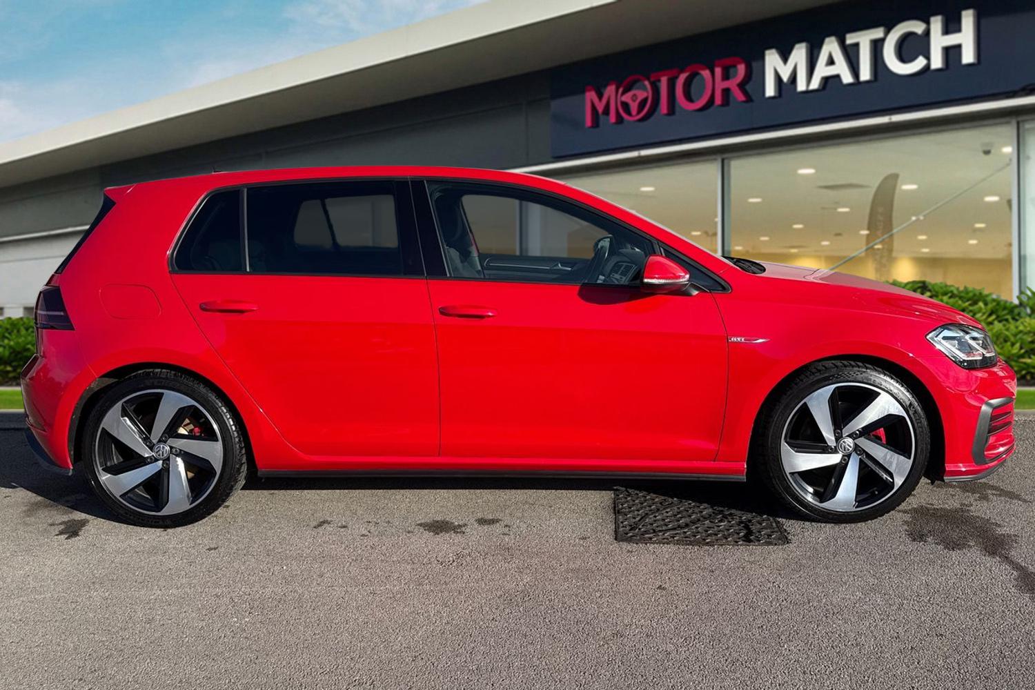 Used Volkswagen Golf 2017 for sale - 77355410: Photo 3