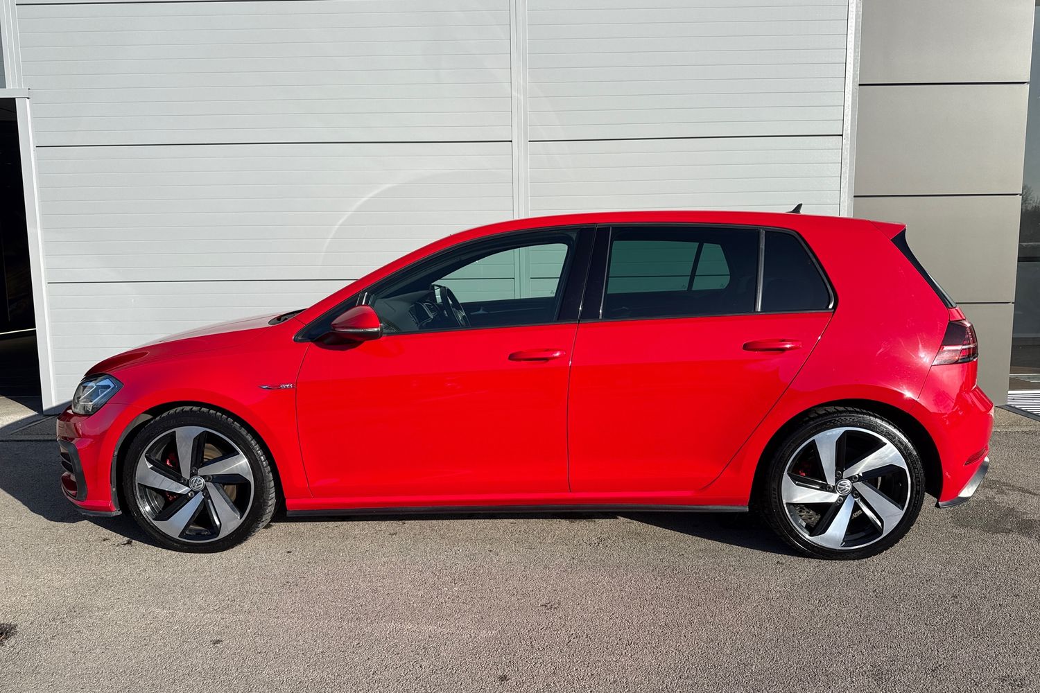 Used Volkswagen Golf 2017 for sale - 77355410: Photo 30