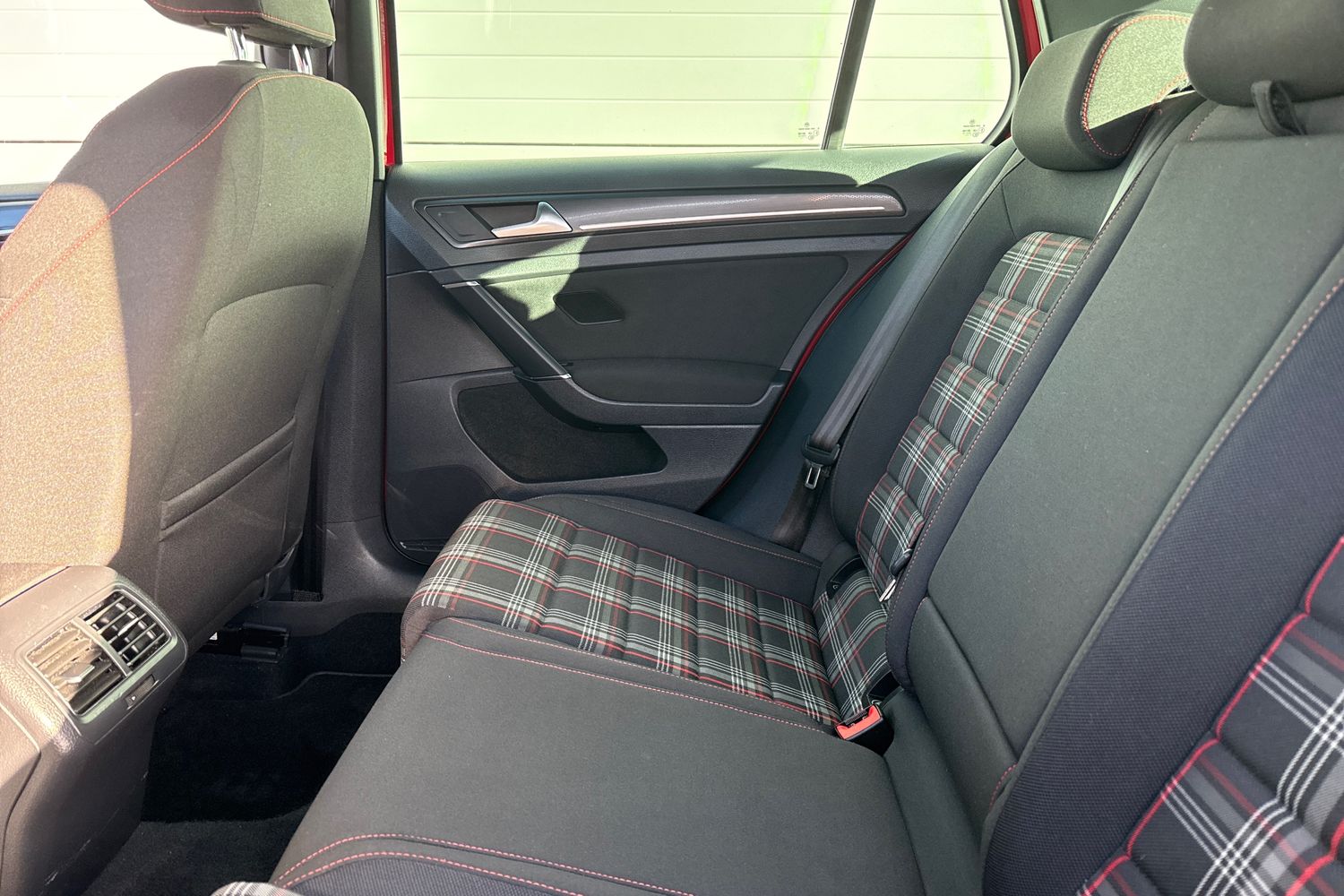 Used Volkswagen Golf 2017 for sale - 77355410: Photo 33