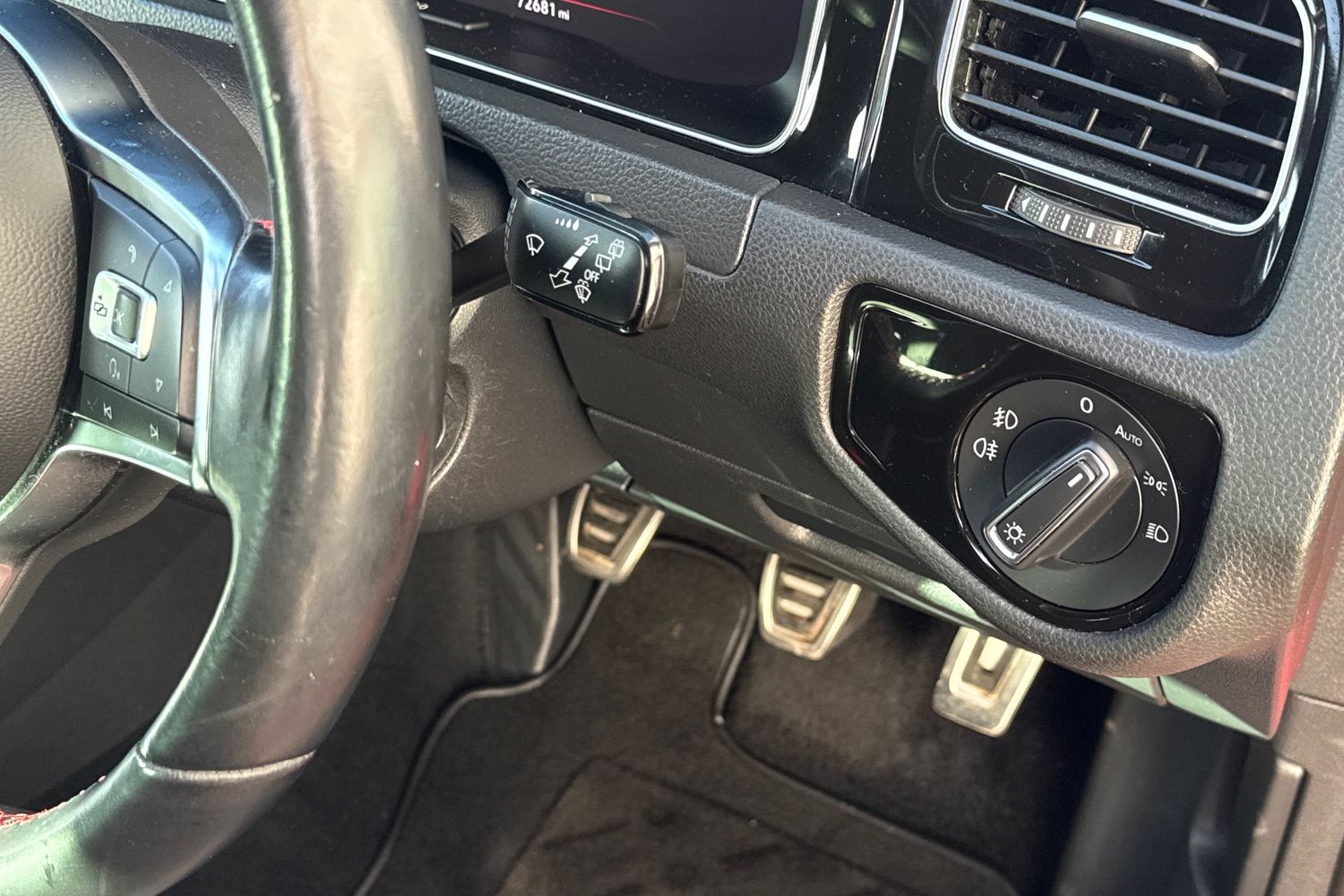 Used Volkswagen Golf 2017 for sale - 77355410: Photo 40