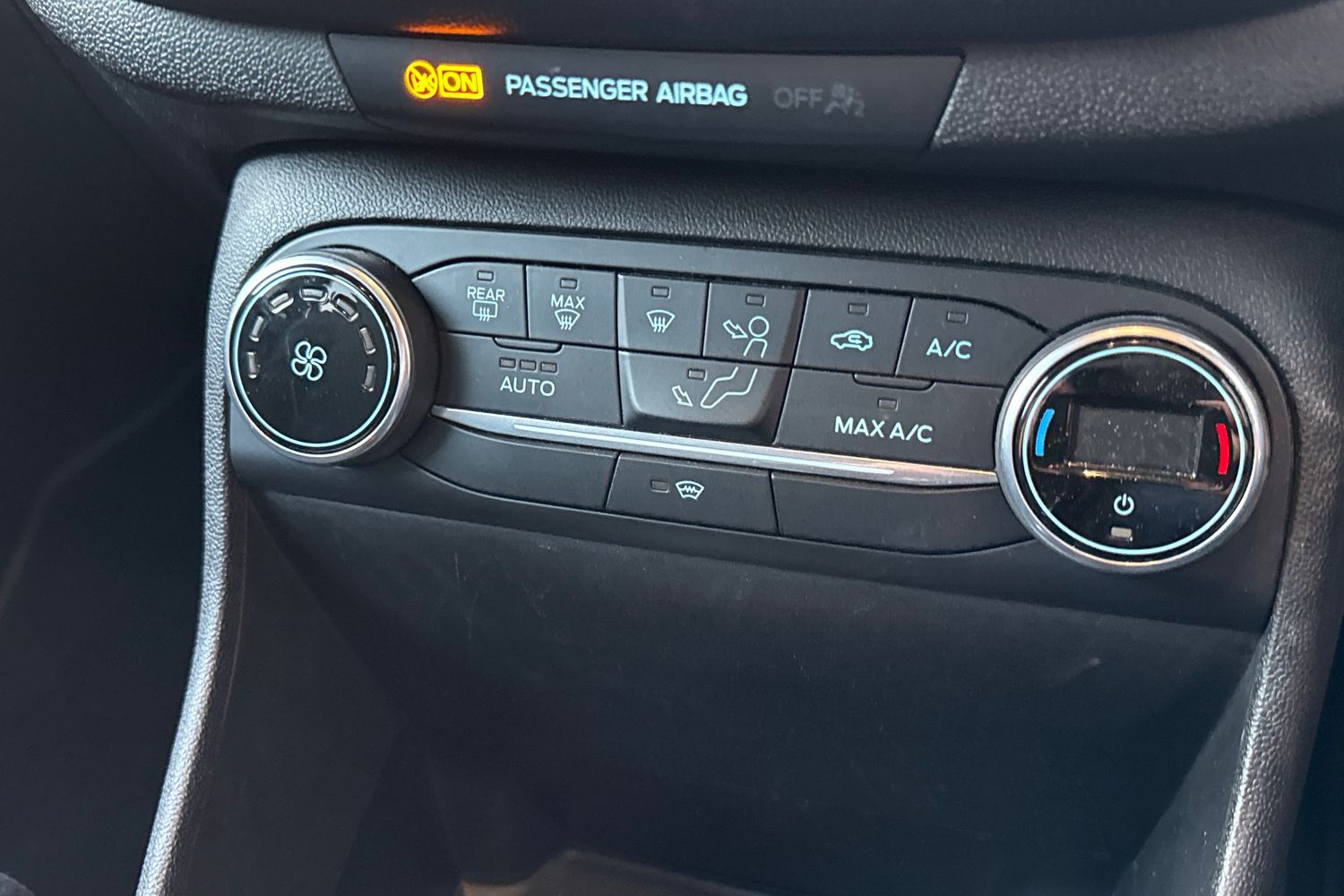 Used Ford Fiesta 2018 for sale - 76934308: Photo 21