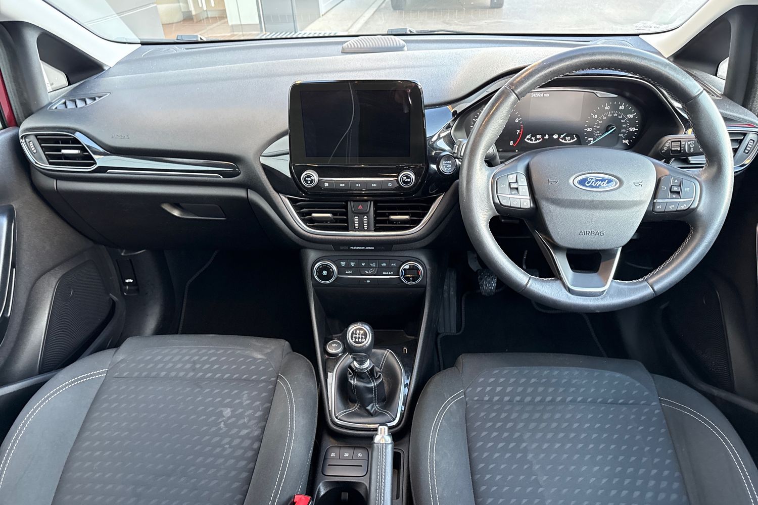 Used Ford Fiesta 2018 for sale - 76934308: Photo 24
