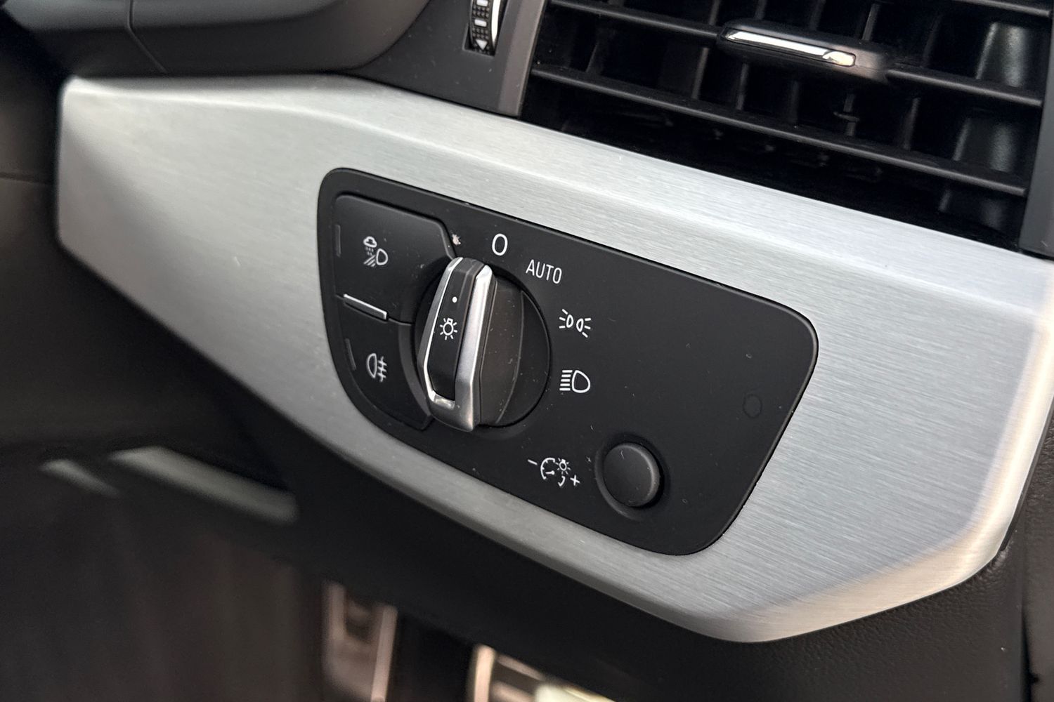 Used Audi A4 2022 for sale - 77733680: Photo 44