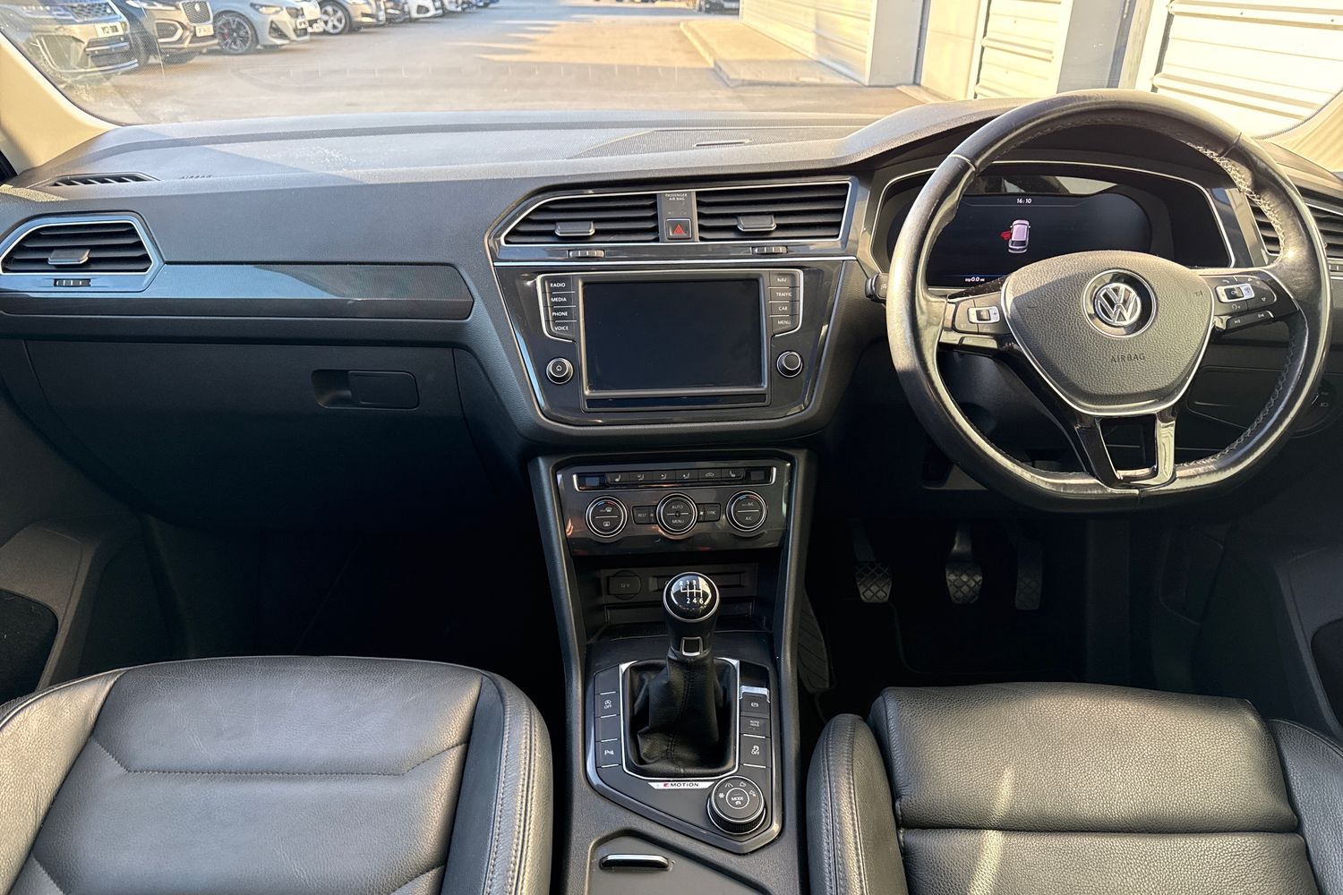 Used Volkswagen Tiguan 2017 for sale - 76401662: Photo 34