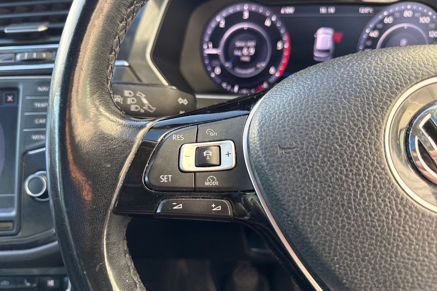 Used Volkswagen Tiguan 2017 for sale - 76401662: Photo 51