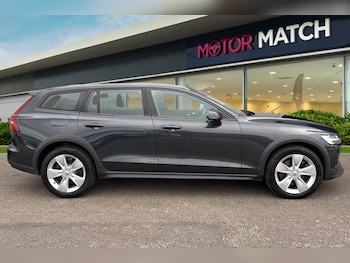 Used Volvo V60 2019 for sale - 75793785: Photo