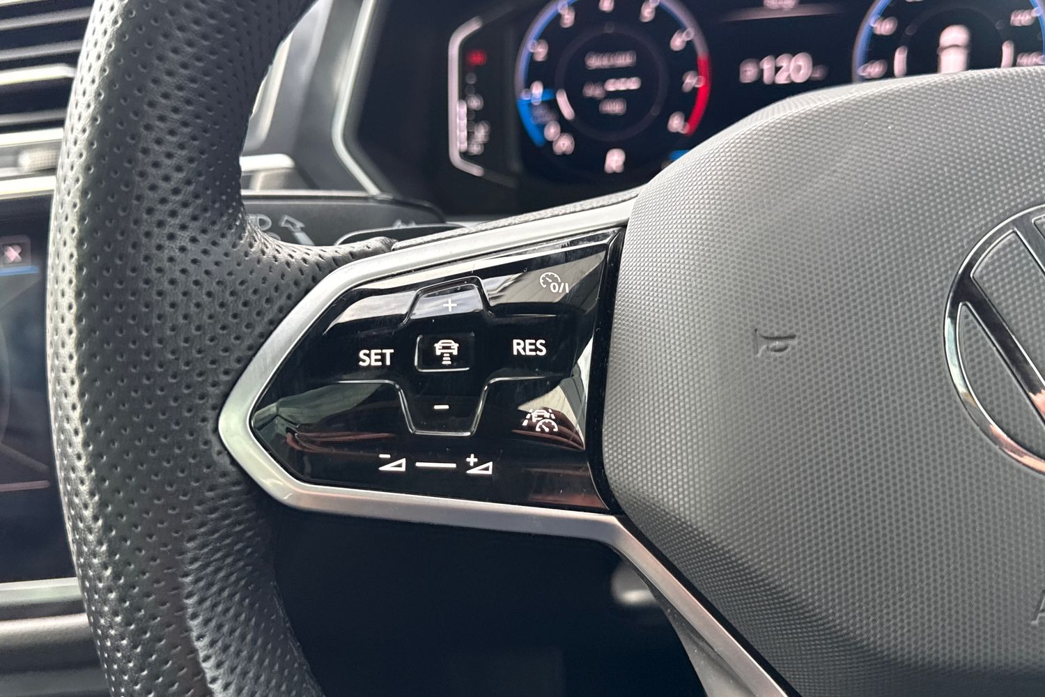 Used Volkswagen Tiguan Allspace 2023 for sale - 77886453: Photo 56