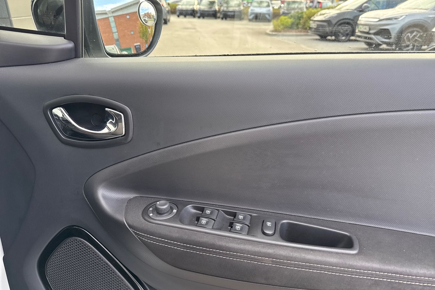 Used Renault Zoe 2018 for sale - 76346592: Photo 21