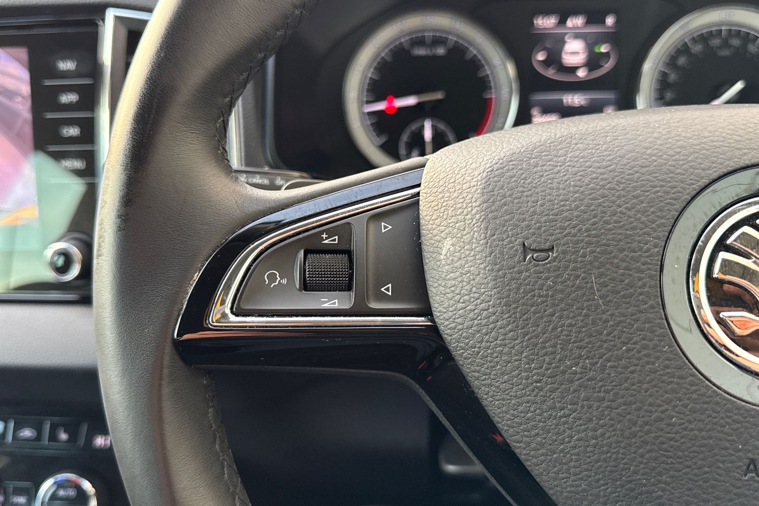 Used Skoda Karoq 2019 for sale - 76665163: Photo 54