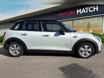 Used MINI Hatch 2018 for sale - 77943694: Photo